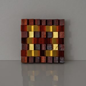 15,5 bij 15.5cm.